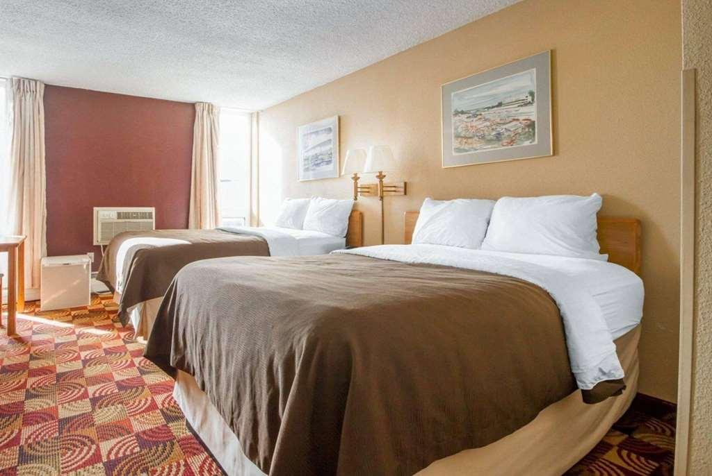 Wingate By Wyndham Sheboygan Hotel Facilities photo