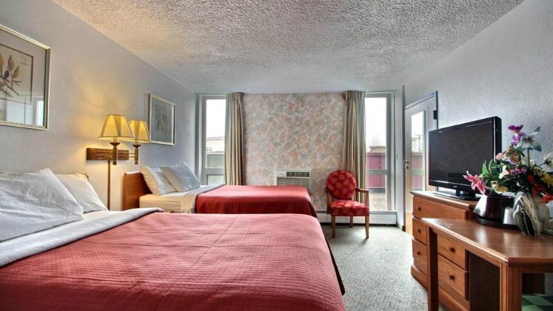 Wingate By Wyndham Sheboygan Hotel Exterior photo